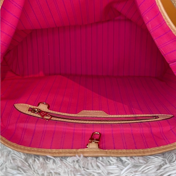 SOLD Authentic LOUIS VUITTON Damier Azur Delightful MM - Picture 5 of 10